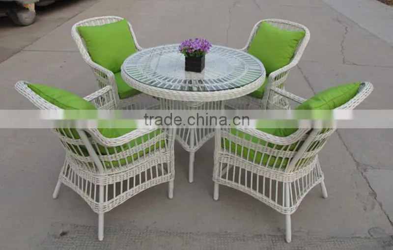 NEW DINING WHITE ROUND RATTAN TABLE