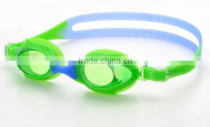 Baby Shark Design Junior/Kid/Children Comfortable Swimming Goggles