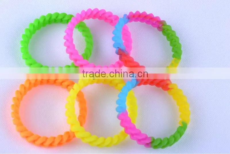 Newest hallow out chunky colorful silicone chain bracelet