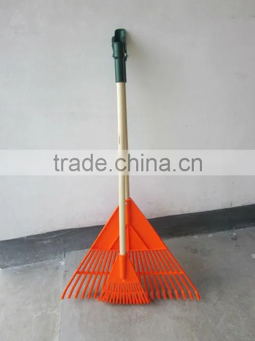 M725LX Leaf scoops and garden bin group sets