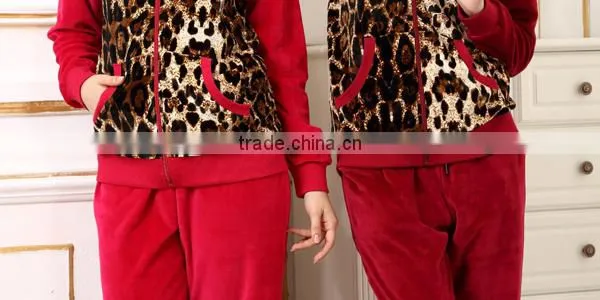 New winter pajamas classic leopard design polyester modern family red colored pajamas for women