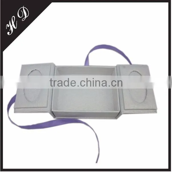 Small Gift Box Packaging With Ribbon