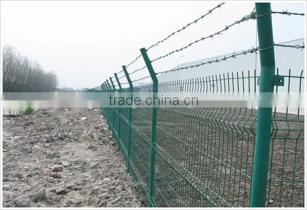Guangzhou manufacture barbed wire roll price fence
