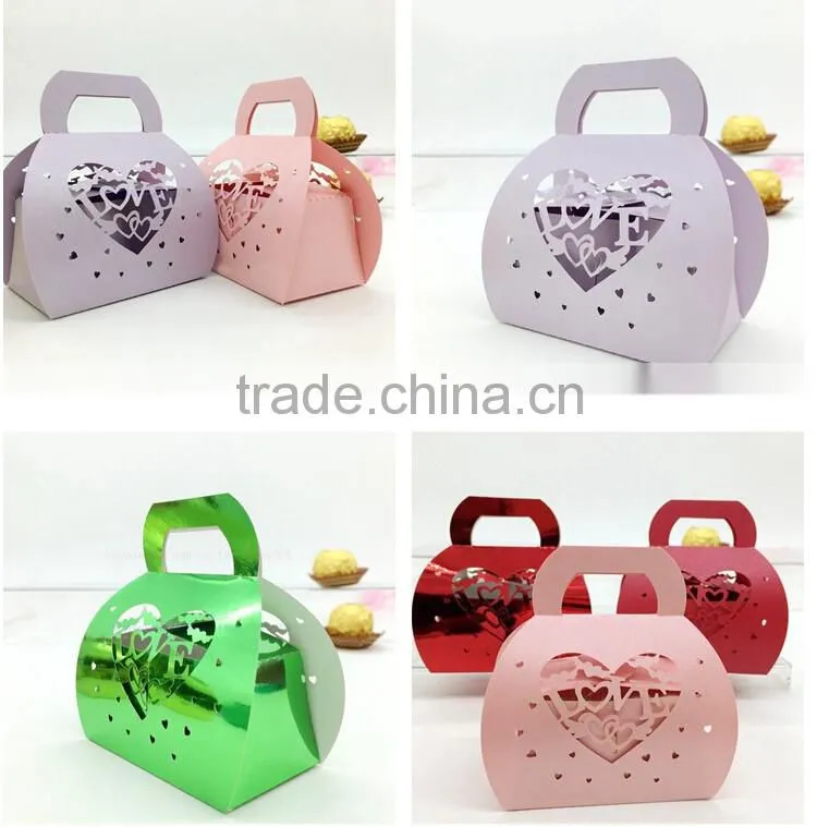 Lovely wedding favor boxes with handle