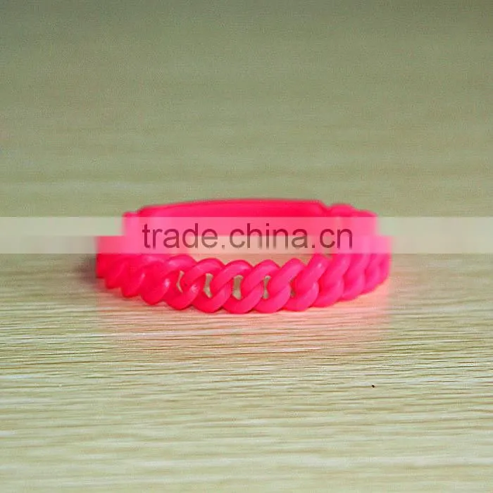 custom silicone wristband with twist bracelet