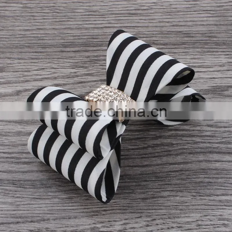 plastic bow flower clip wtih rhinestone center for kids hair accessories