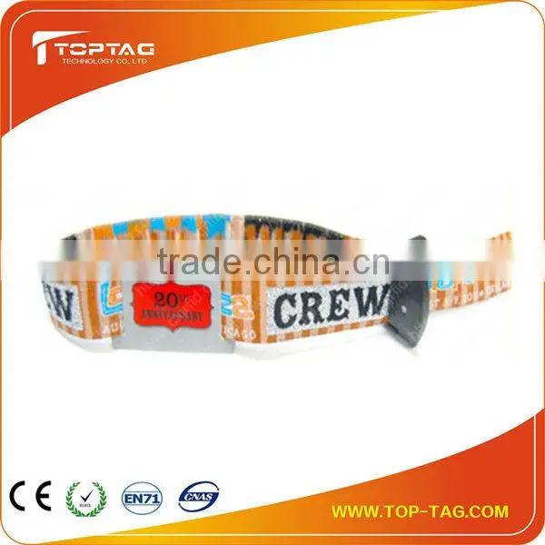 China Manufacturer 2014 convenient Fabric RFID Wristband