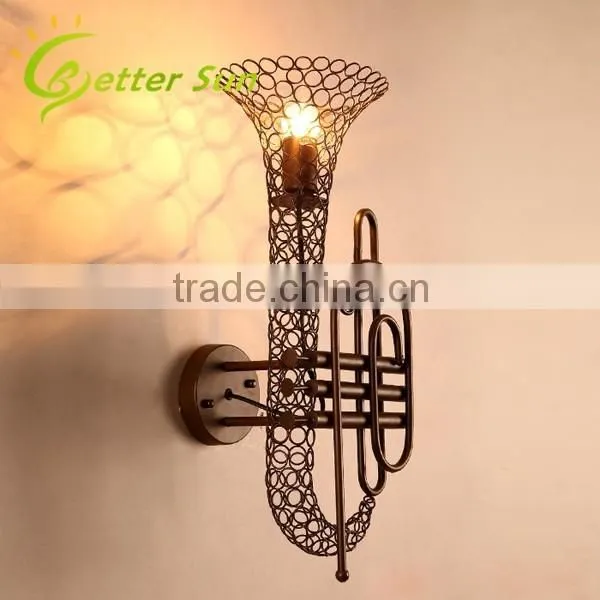 New Design Saxophone Shade Iron Fancy Wall Light for Bar/Cafe Shop