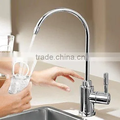 China Kitchen Faucet Kitchen Appliance