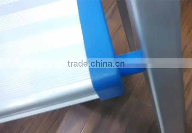 6-step Aluminium household ladder Folding ladder with handrail