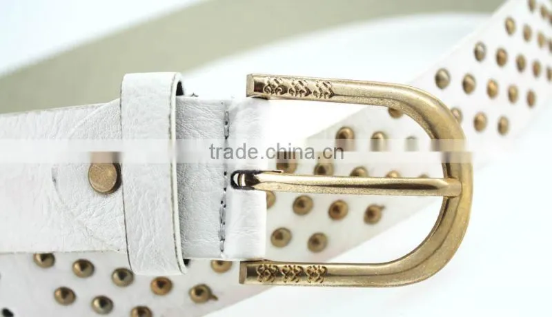 Women's fashion studded belt accessories with embossed buckles in yiwu