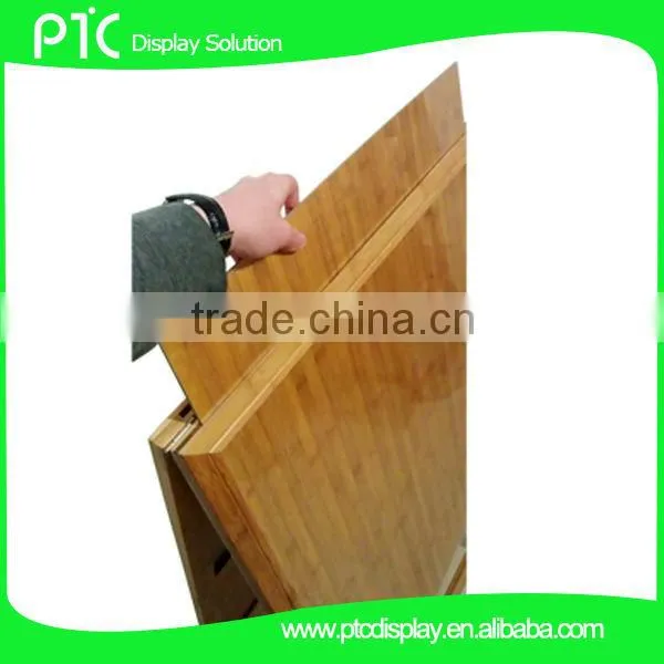 Bamboo poster holder, poster banner