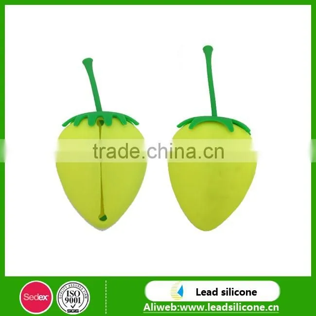 promotional gift soft silicone key bag, custom strawberry design soft silicone key bag, hot selling key bag