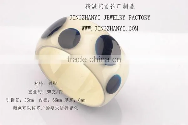 Glossy effect Resin quality Bangle