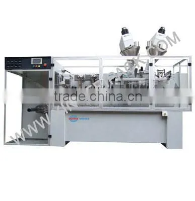 Automatic horizontal pesticide packaging machine