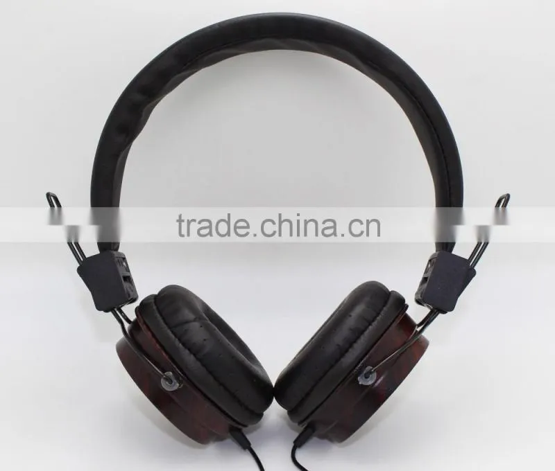 New ! wood headphones custom logo over ear high quality with good sound headset