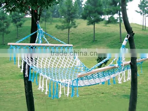 comfortable outdoor camping hammock