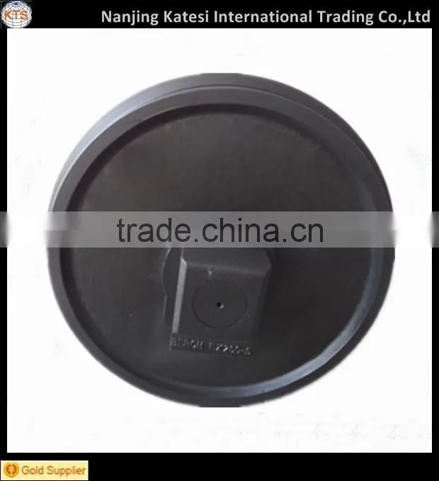 EX200-5 excavator ilder front idler idler roller 9134282