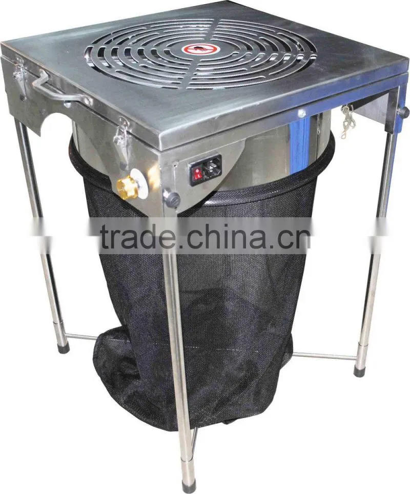 Hydroponic leaf trimmer machine