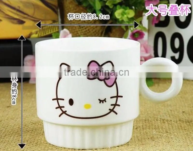Porcelain 4 stackable coffee mugs with metallic rack set