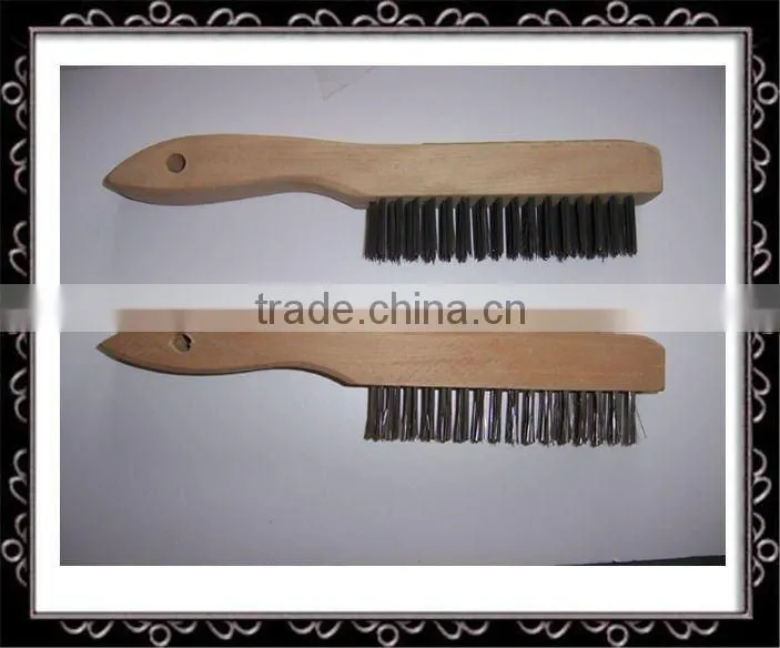 Hand wire brush for cleaning