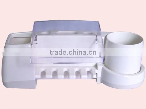 Plastic Wall Mounted Toothbrush Holder With Sucker