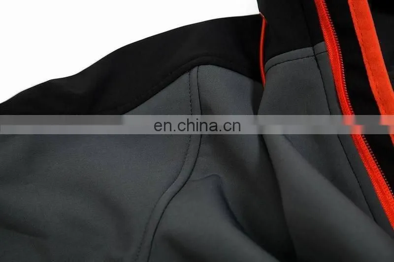Breathable Hiking Jacket Men's Water Resistant Hooded Softshell Jacket