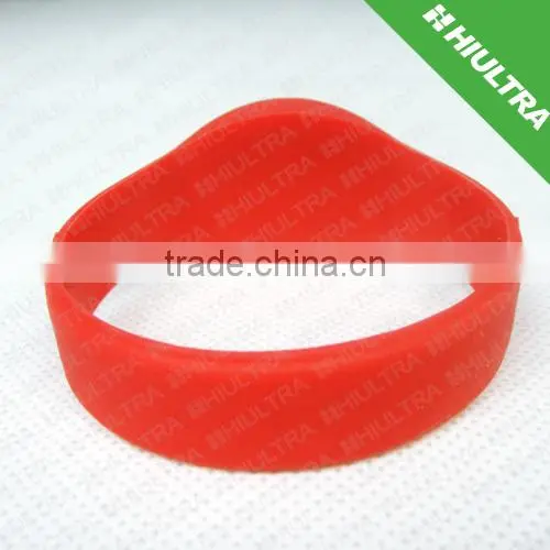 New Product cheap ntag203 waterproof silicone rfid wristbands for event made in china