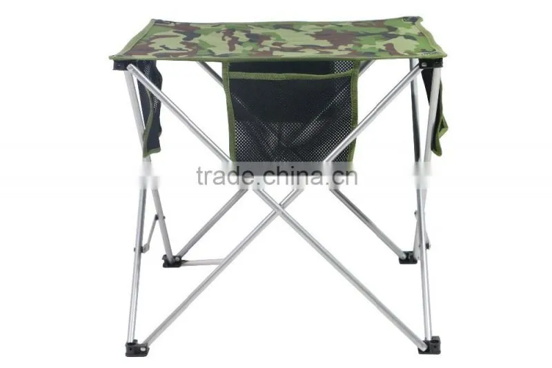 Ligth weight outdoor folding table
