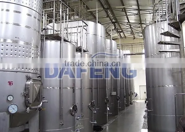 glycol jacketed and agitated wine fermenter