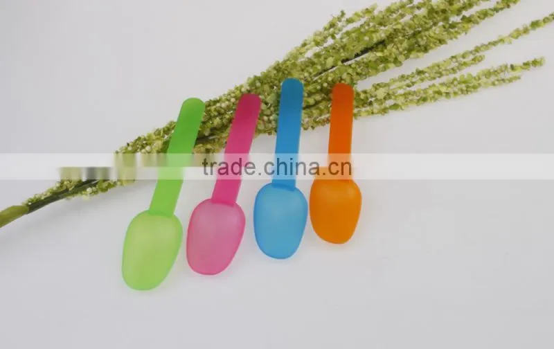 Plastic bent gram Spoon in many colors