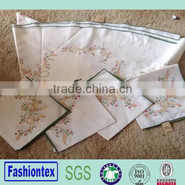 fancy flower printed table cloths and napkin set