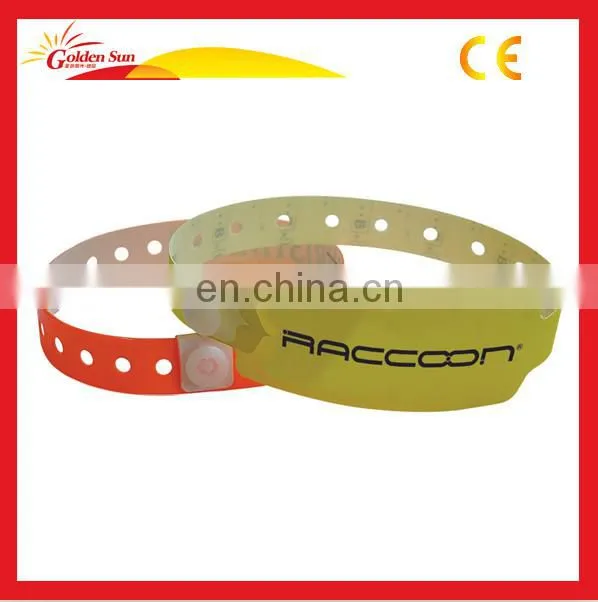 Hot Selling Eco-Friendly Custom Glow In The Dark Vinyl Wristband