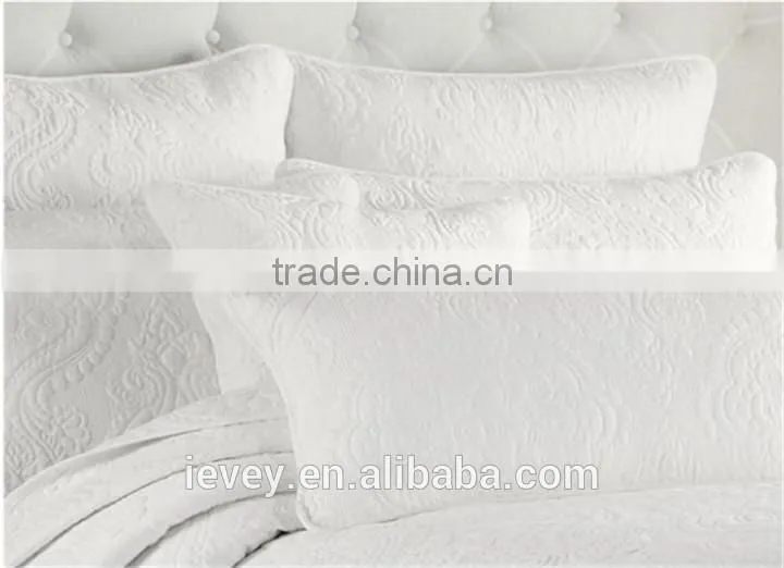 good quality competitive price pure white 100% cotton reactive printed plain style sanding quilted patchwork bedspread