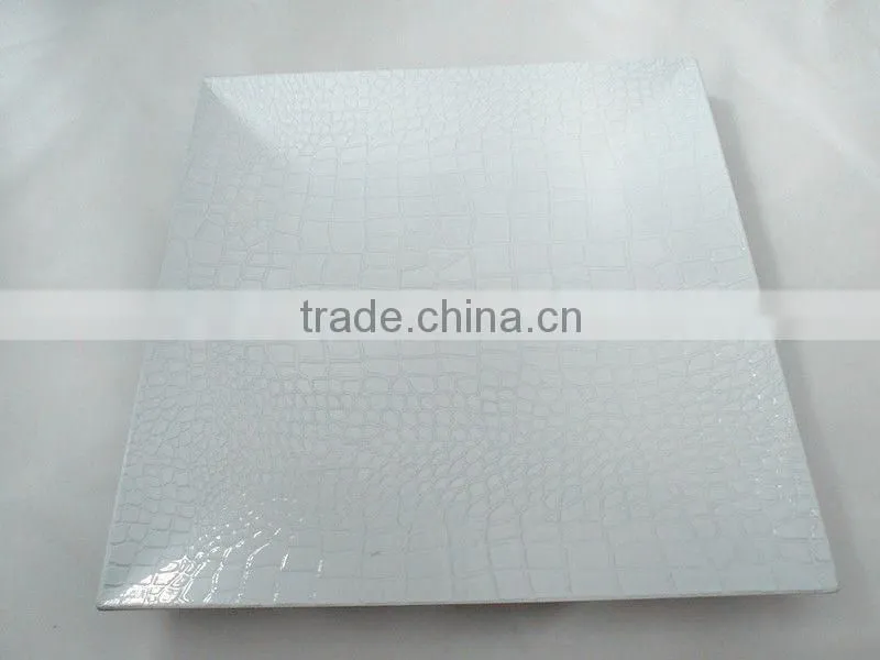Plastic Charger Plate with Crocodile Grain