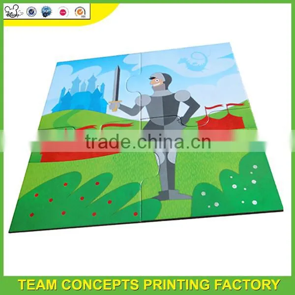 Interlocking jigsaw puzzles holder