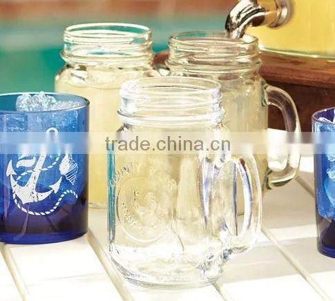 Glass mason jar with lip
