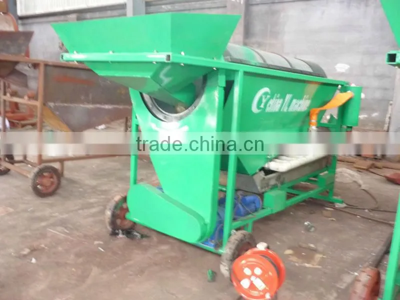 Movable gold mining machine