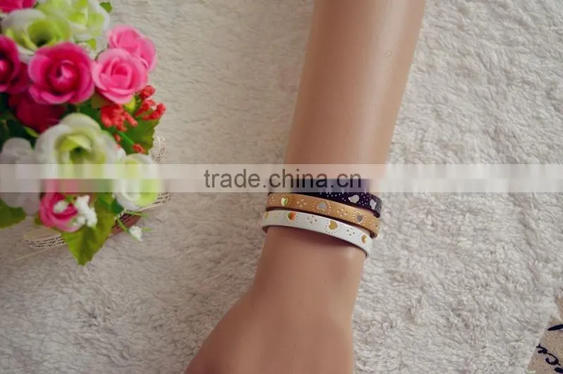 Beautiful Hearts Pattern PU leather Wristbands