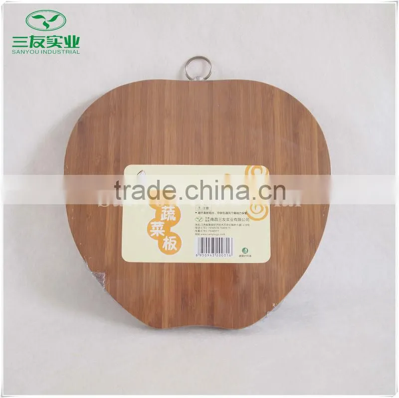 High quality Apple Shape Natural Bamboo Cutting Board with Hanging Ring OEM in Nanchang