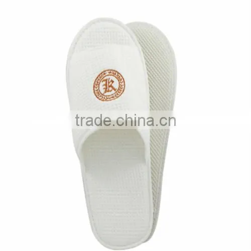 White plush velour two colors hotel embroidery slippers