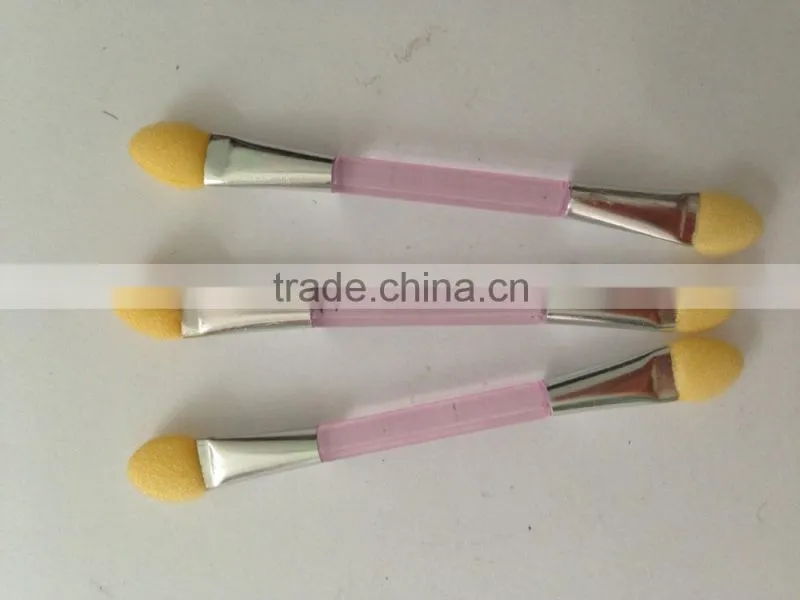 You can not miss high quality pink handle double ended eyeshadow brush