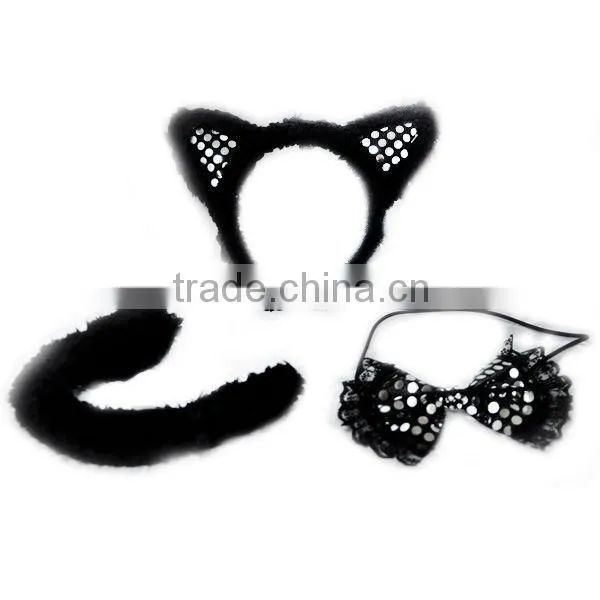 The cat ornament three-piece suit with the purple sequins lace