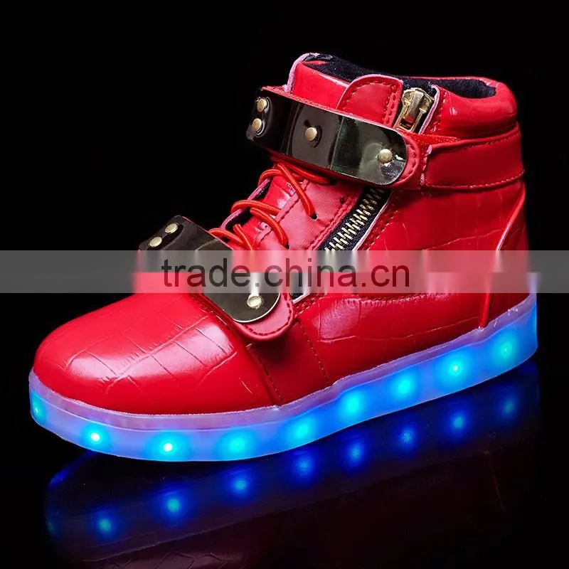 2017 New Chargeable Flash Night Luminous Sneakers Children white black color Light Up shoes for girls and boys sheos
