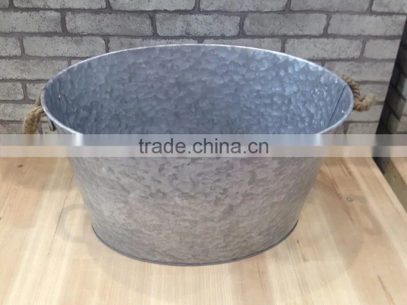 Large Retro Oval Metal Beverage Party Tub / Ice Bucket / Wine Cooler