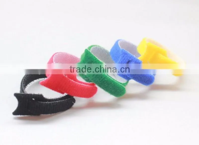Double side adjustable back to back hook and loop cable tie