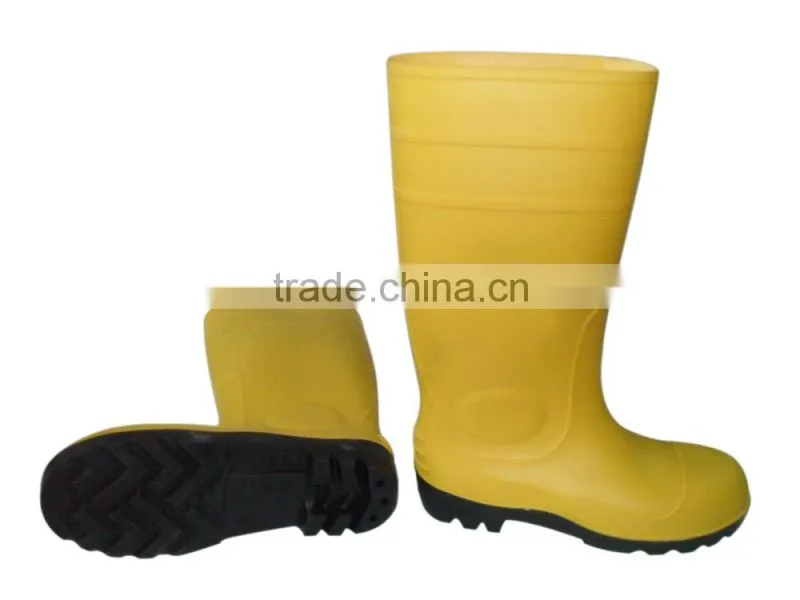 White PVC wellington boots with steel toe