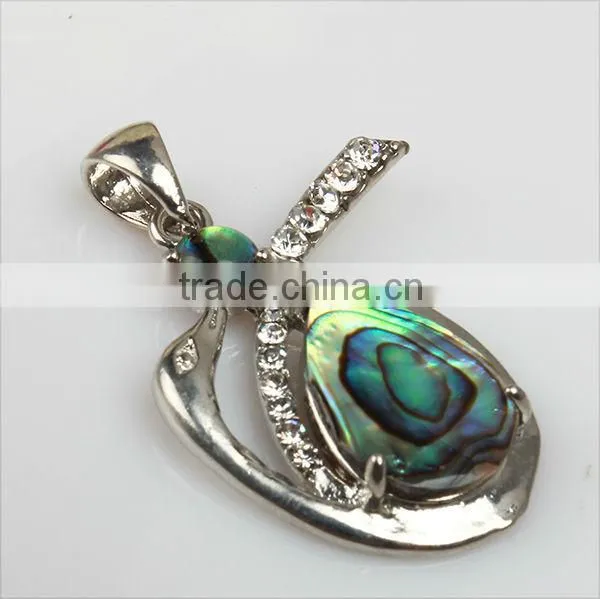 Green shell shape pendant