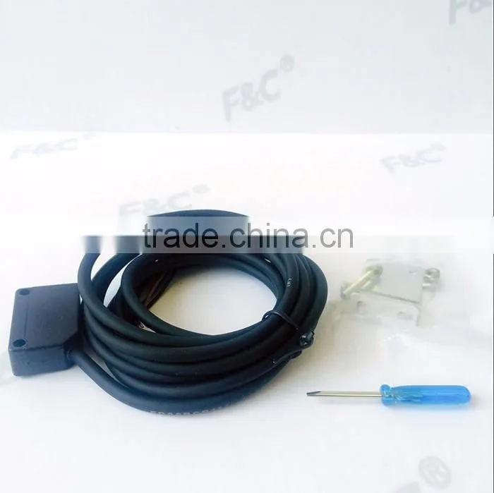 40cm sensing range small retangular PNP diffuse photoelectric sensor