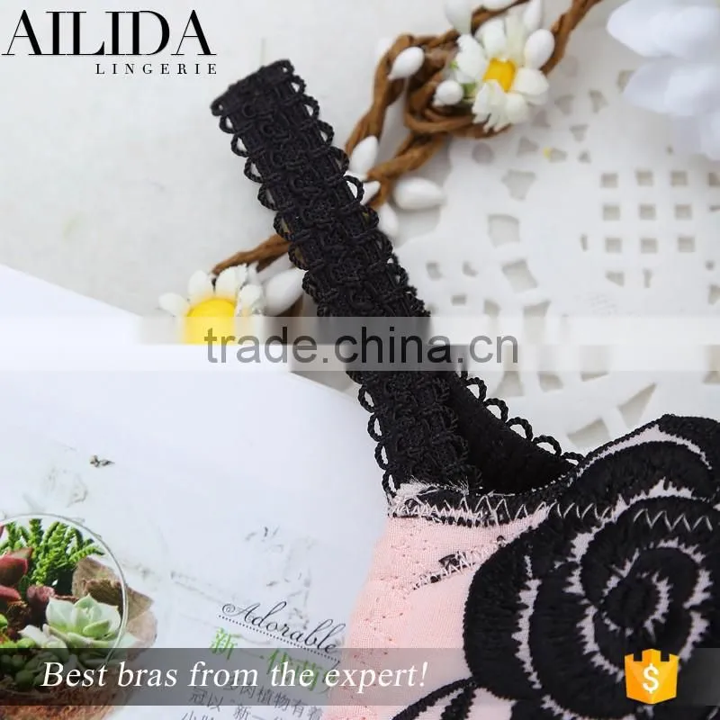 Wholesale Gorgeous Women's Push Up Bra Set Soft Cup Embroidered Underwear Set